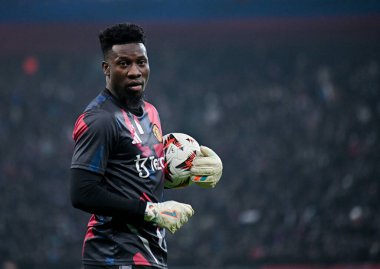 Andre Onana, 30 Ocak 2025 'te Bükreş' teki Ulusal Arena 'da oynanan FCSB (Romanya) ile Manchester United (İngiltere) arasındaki UEFA Avrupa Ligi Stage maçı öncesinde resim çekmişti..