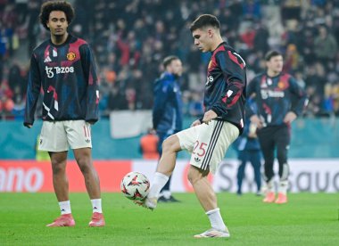 Manuel Ugarte, 30 Ocak 2025 'te Bükreş' teki Ulusal Arena 'da oynanan FCSB (Romanya) ile Manchester United (İngiltere) arasındaki UEFA Avrupa Ligi Stage maçı öncesinde resim çekmişti..