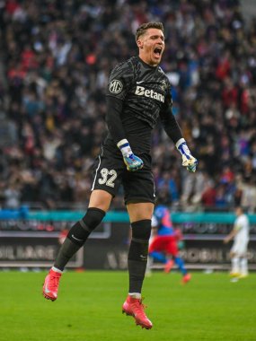 FCSB kalecisi Stefan Tarnovanu, 17 Mayıs 2025 'te Bükreş' teki Ulusal Arena 'da oynanan Romanya Superliga karşılaşmasında FCSB ile CSU Craiova arasında oynanan golü kutluyor..