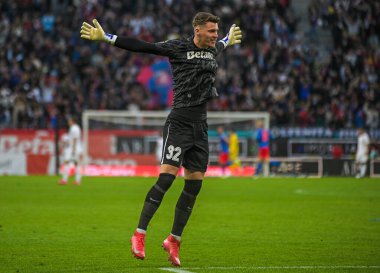 FCSB kalecisi Stefan Tarnovanu, 17 Mayıs 2025 'te Bükreş' teki Ulusal Arena 'da oynanan Romanya Superliga karşılaşmasında FCSB ile CSU Craiova arasında oynanan golü kutluyor..