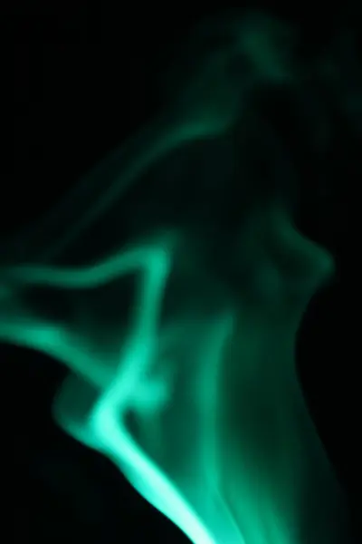 Yeşil çizgiler, koyu arkaplanda yeşil duman, renkli soyut, yeşil sis, minimalizm, ışık çizgisi