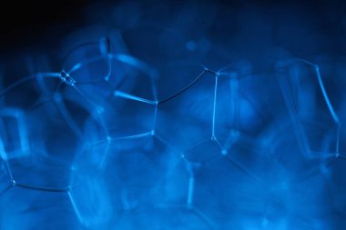 Mavi baloncuklar makroda, kabarcıkların makrodaki bağlantısı, sıvıdan hücre, moleküller bağlantı