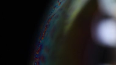 Makro mavi baloncuk, makrodaki baloncukların bağlantısı, sıvıdan hücre, molekül bağlantısı, dikey video