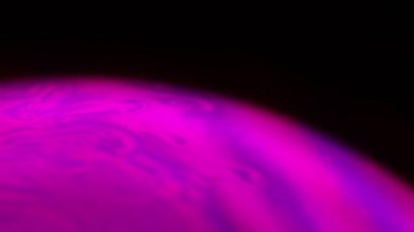 Makro içerisindeki mavi pembe su küresi, makrodaki kabarcıkların bağlantısı, sıvıdan hücre, molekül bağlantısı, dikey video, koyu arkaplan