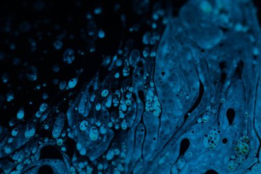 Mavi köpük, parlak sıcak ışık, akışkan soyutlama, doğal arka plan, minimal soyutlama, minimalist yağ arka plan, doğal yağ dokusu