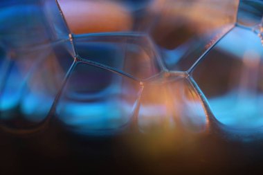 Mavi sıvı yüzey, yağ lekesi hareketi, parlak kimya, gerçeküstü arkaplan, arktik mavi renk, su yüzeyi, mürekkep ve su.