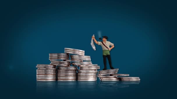 Miniature People Fishing Piles Coins Concept Income Difference — 图库视频影像