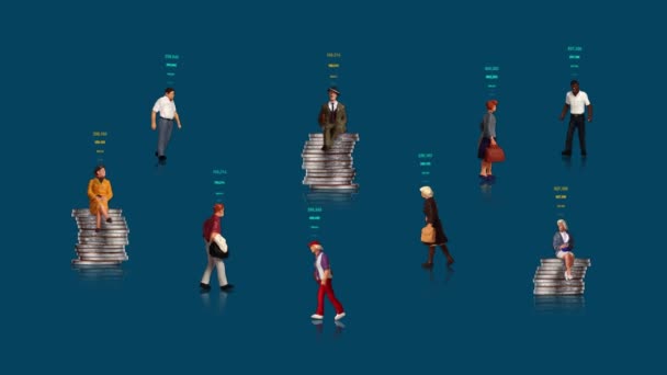 Stos Monet Różnych Miniaturowych Ludzi Koncepcja Biznesowa Miniaturowymi Ludźmi Grafiką — Wideo stockowe