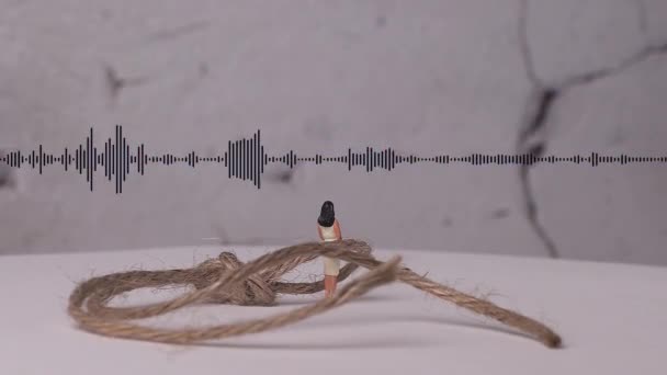 Femme Miniature Avec Corde Animation Spectre Vocal Concept Discrimination Sociale — Video