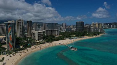 Honolulu Hawaii 'deki sahil manzarası çok güzeldir.