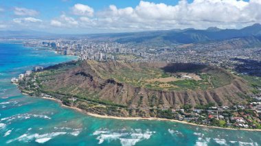 Hawaii 'deki elmas başlıklı volkan kraterinin güzel manzarası