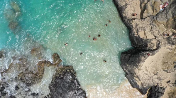 Hawaii 'deki Halona Sahili' nin güzel hava manzarası