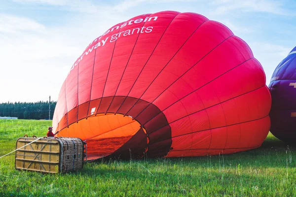 Trakai Lithuania June 2023 Hot Air Balloon Flight Trakai Inflating — Stock Photo, Image