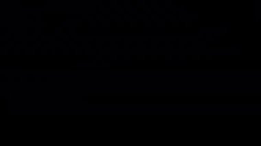 Altın şenlikli Noel Parıltısı Kar. Siyah zemin üzerine düşen konfeti süslemesi önceden üretilmiş maskeyi de içeriyor. X-Mas Tatili ve lüks düğün kutlamaları için kaplama ve efektler eritilir.