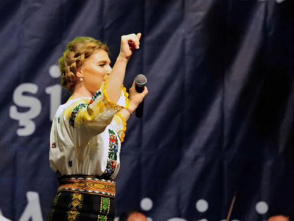 Targu Jiu Romania 2018 Artist Costume Bucovina Attargu Jiu City — стоковое фото