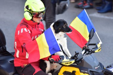 TARGU JIU, ROMANIA, 01 Aralık 2022 Romanya 'nın Trgu Jiu' daki Ulusal Gün Geçidi arama, kurtarma ve kurtarma ekipleriyle birlikte