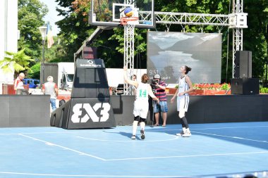 TARGU JIU, ROMANIA, AUGUST04.2018, TARGU JIU Şehir Günleri 'nde gösteri basketbol oyunu, akreditasyon gerektirmeyen kamusal etkinlik.