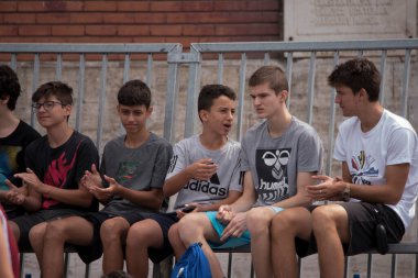 TARGU JIU, ROMANIA, AUGUST04.2018, TARGU JIU Şehir Günleri 'nde gösteri basketbol oyunu, akreditasyon gerektirmeyen kamusal etkinlik.