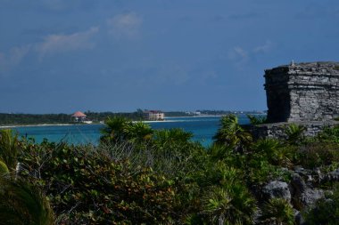  Caribbean Sea seen from Tulum citadelMost idyllic and impressive places in Latin America are beaches of Caribbean, seen from fortress of Tulum, Mexico, famous for its ancient ruins and turquoise sea