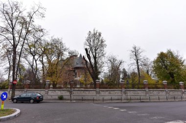 The historic center of Bucharest includes historical monument buildings dating from the 15th-19th centuries combined with the modern style of others built in the 20th century.