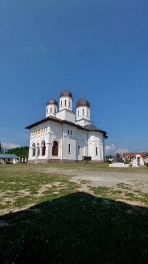 Novaci şehrindeki duvar kilisesi, Vaftizci Yahya 'ya adanmış Novaci şehrinin merkezindeki bir tepenin üzerinde savaş dönemi içinde inşa edilmiş bir Ortodoks Hıristiyan kilisesidir.