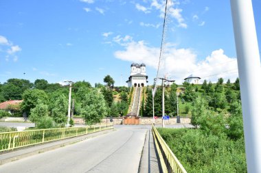 Novaci şehrindeki duvar kilisesi, Vaftizci Yahya 'ya adanmış Novaci şehrinin merkezindeki bir tepenin üzerinde savaş dönemi içinde inşa edilmiş bir Ortodoks Hıristiyan kilisesidir.