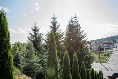 Novaci bölgesindeki manzara, Karpatlar 'ın eteğindeki cennetin bir köşesi, resmi olarak 1502' den beri onaylı, bölge çok daha eski, tarihi kalıntılar onu antik çağlara yerleştirdi..