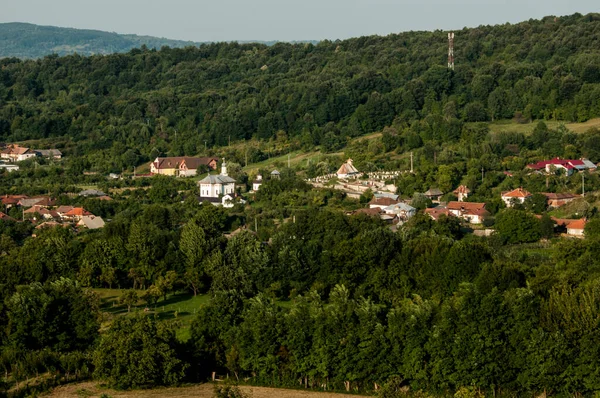 位于喀尔巴阡山脚下的诺瓦西地区的风景 自1502年以来就得到官方的认证 该地的历史遗迹使其成为古代遗迹 — 图库照片