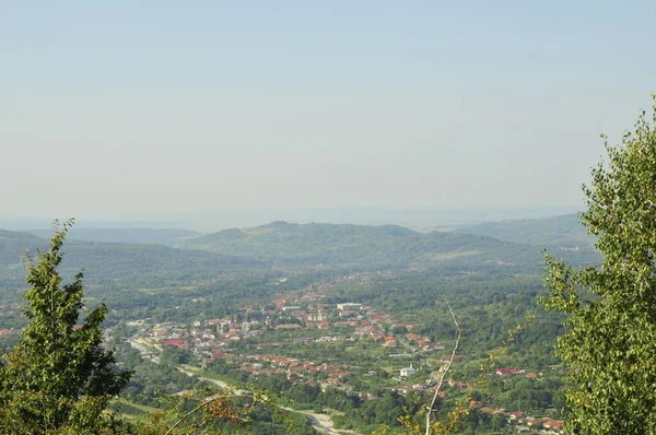 位于喀尔巴阡山脚下天堂一角的诺瓦契地区的风景 自1502年以来就获得官方认证 该地的历史遗迹使其成为古代遗迹 — 图库照片