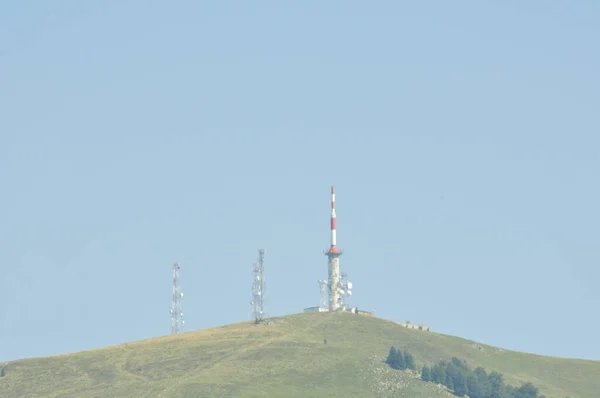 stock image Landscape in the Novaci area, a corner of heaven at the foot of the Carpathians, officially certified since 1502, the locality being much older, the historical vestiges placing it in antiquity.