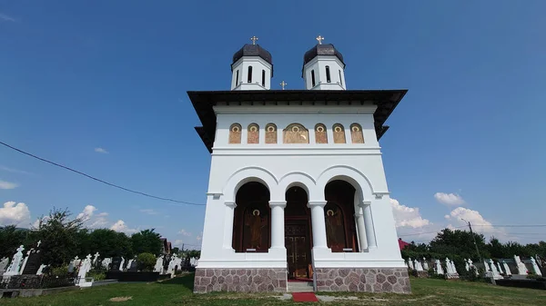 Настенная Церковь Городе Новачи Является Ортодоксальной Христианской Церковью Построенной Межвоенный — стоковое фото