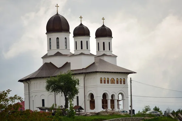 Muurkerk Novaci Een Orthodoxe Christelijke Kerk Gebouwd Interbellum Een Heuvel — Stockfoto