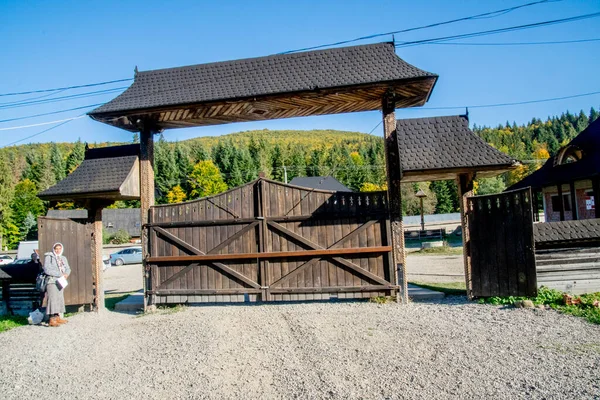 Maramures Gate Bygget Egetræ Generelt Mindst Tre Søjler Udskåret Med - Stock-foto