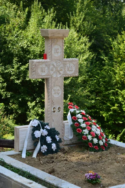 Мраморный Крест Погребальный Памятник Православный Символ Смерти Воскресения Являющийся Одним — стоковое фото