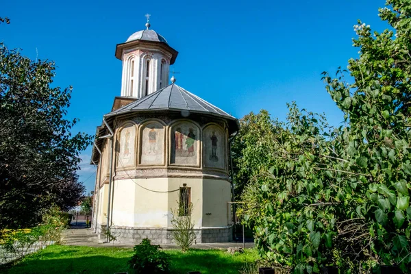 Ορθόδοξη Εκκλησία Στο Targu Jiu Αφιερωμένη Στους Αγίους Ιεράρχες Nicolae — Φωτογραφία Αρχείου