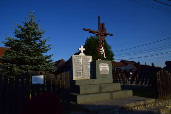 ルーマニア シビウのカルティソアラの英雄記念碑 — ストック写真