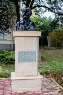 Tulcea 'daki binalar ve heykeller. Romanya 'nın Dobrogea bölgesinde aynı isimde bir ikamet yeri bulunmaktadır.