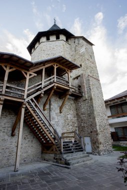 Romen Ortodoks Hıristiyan Hıristiyan Büyük Stefan ve Ortodoks Hıristiyanların Azizi Aziz tarafından kurulan Ortodoks Hıristiyan Manastırı 'na adanmış Putna Manastırı.