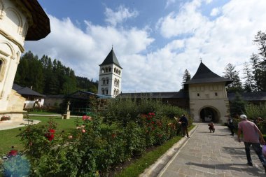 Romen Ortodoks Hıristiyan Hıristiyan Büyük Stefan ve Ortodoks Hıristiyanların Azizi Aziz tarafından kurulan Ortodoks Hıristiyan Manastırı 'na adanmış Putna Manastırı.