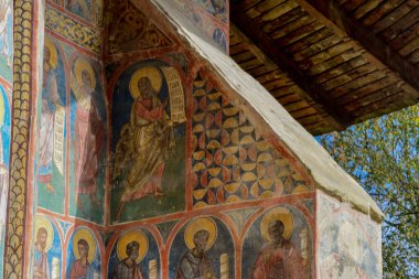 St. John Manastırı 'ndaki Ortodoks Kilisesi Strostroan, İspanya' nın dağlarındaki Vaftizci John..