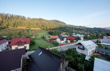 Slovenia dağlarındaki Bohinj köyü.