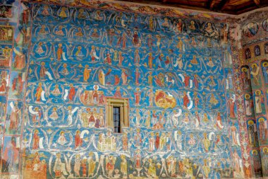 Eski şehir Kotor 'daki Bakire Meryem Kilisesi' nin içi, monthe gro. yüksek kaliteli fotoğraf