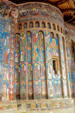 Ortodoks manastırının içi.