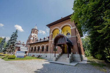 Şehirdeki kutsal ruhun katedrali.