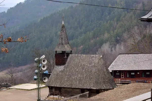 Стара Дерев Яна Церква Горах — стокове фото