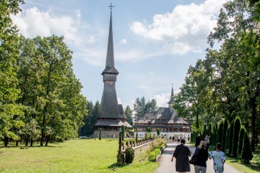 Kilise, kutsal bakire Meryem, İsa'nın Doğuşu.
