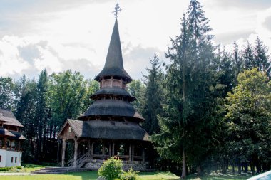 Kutsal üçlünün kilisesi Kutsal üçlünün köyünde