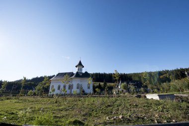 Köydeki eski kilise.