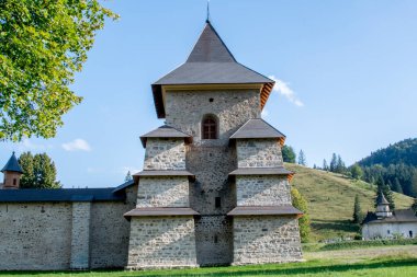 Svaneti, Georgia 'daki Kutsal Üçlü Kilisesi.