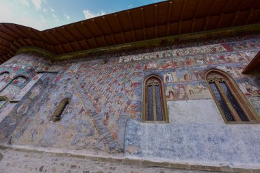 Şehirdeki kutsal ruhun katedrali.